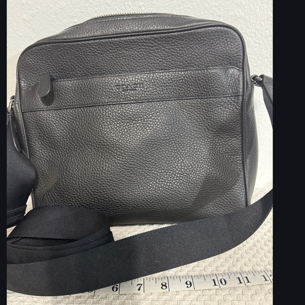 Coach Black Leather Men's/ Womens Shoulder Or Crossbody Bag EUC